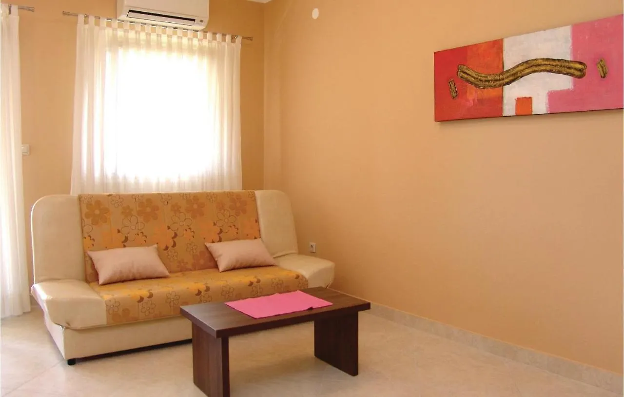 Pet Friendly Apartment In Porec With Wifi 0*,  Chorvatsko