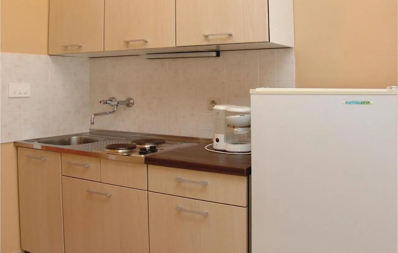 Pet Friendly Apartment In Porec With Wifi